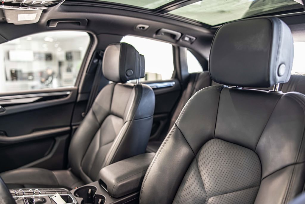 Used 2021 Porsche Macan S image 18