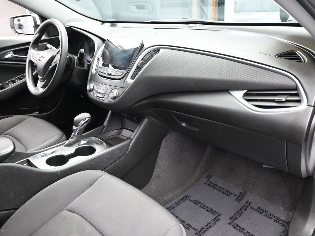 Used 2024 Chevrolet Malibu LS image 39