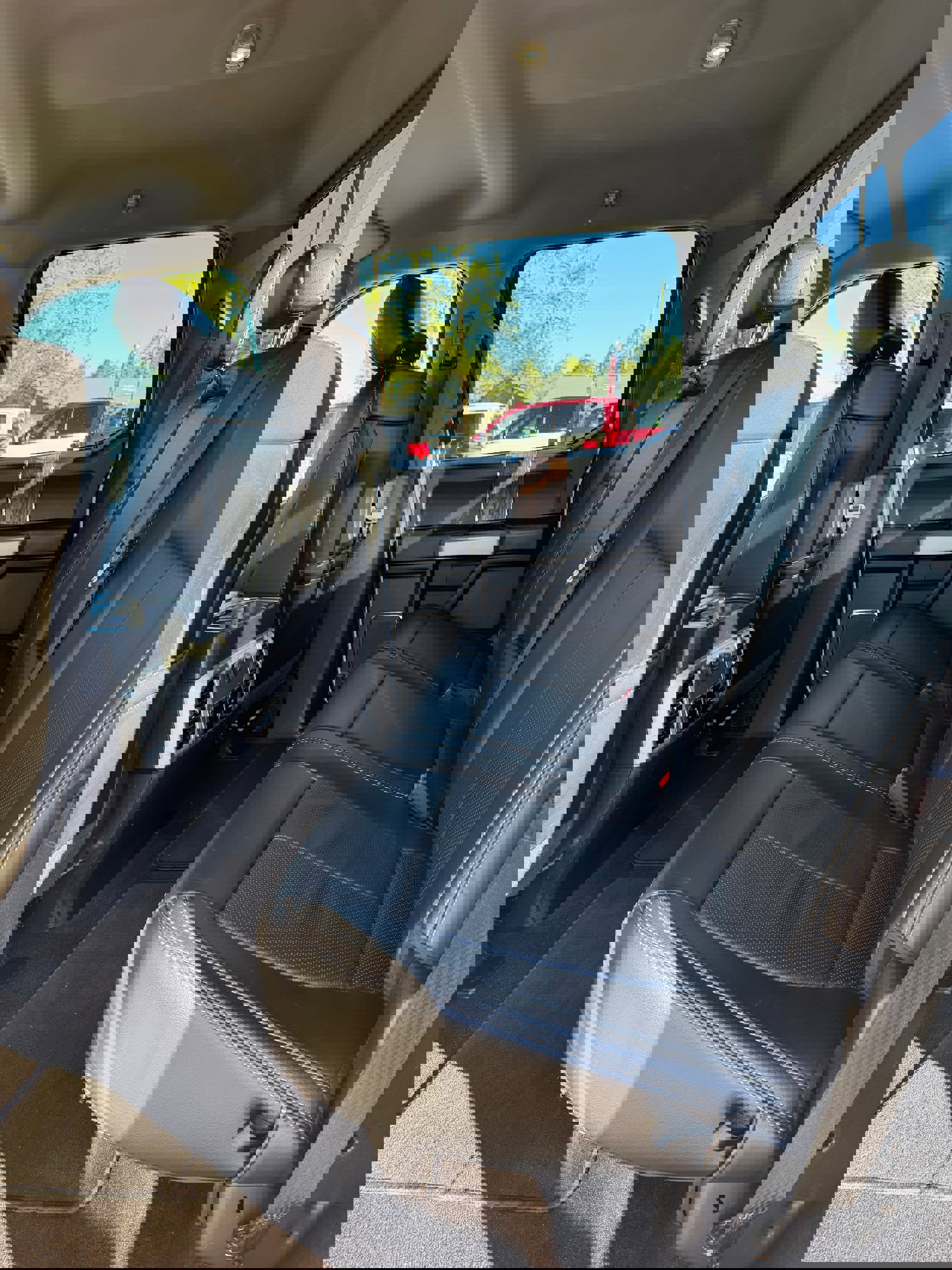 Used 2020 Ford F150 Lariat image 11