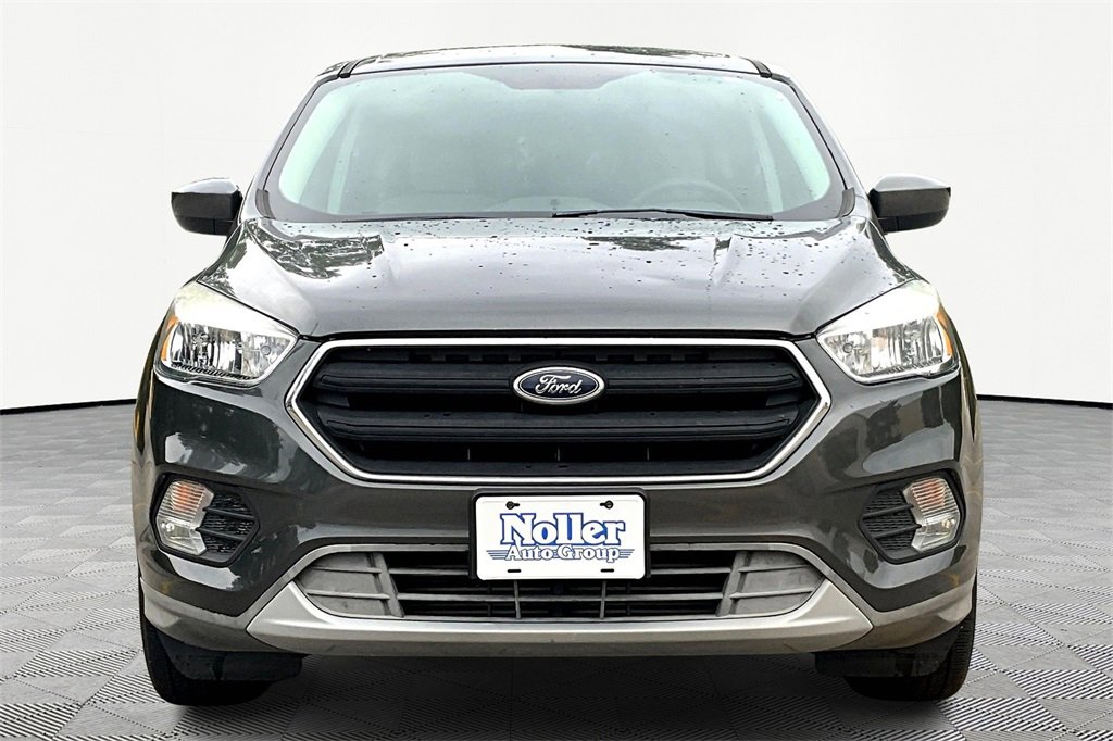 Used 2019 Ford Escape SE image 3