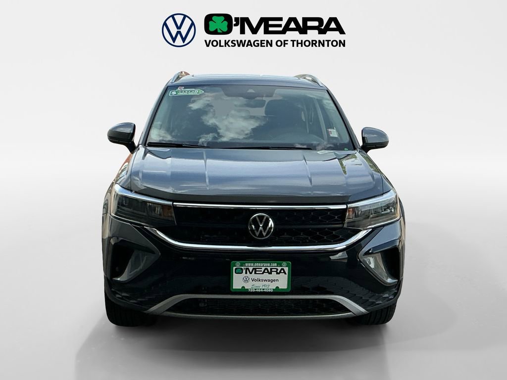 Used 2023 Volkswagen Taos SE w/ Panoramic Sunroof Package image 8