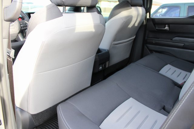 Used 2025 Toyota Tacoma Limited image 33
