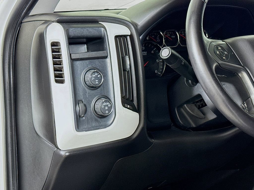 Used 2014 Chevrolet Silverado 1500 LT w/ LT Convenience Package image 8