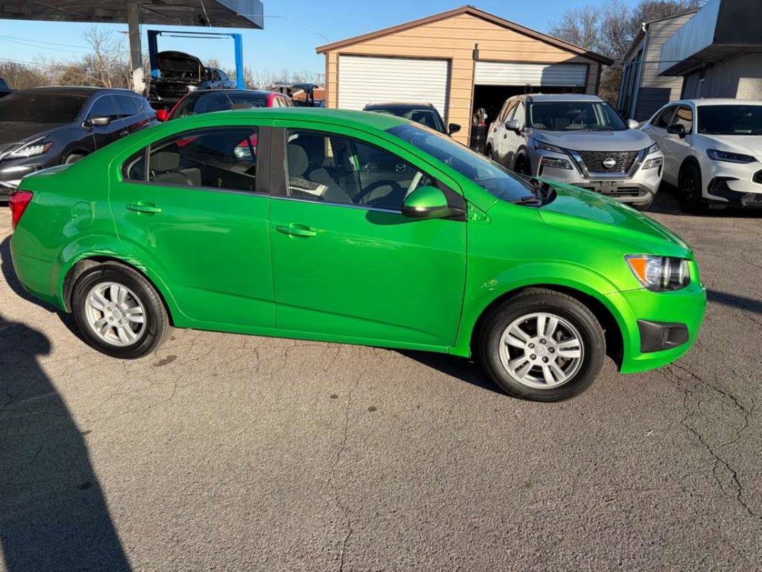 Used 2016 Chevrolet Sonic LT image 4