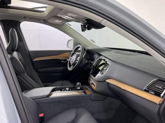Certified 2025 Volvo XC90 B6 Plus w/ Protection Package Premier AWD/4WD image 31