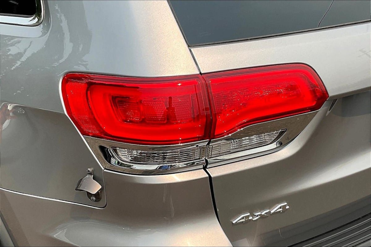 Used 2014 Jeep Grand Cherokee Laredo AWD/4WD image 22