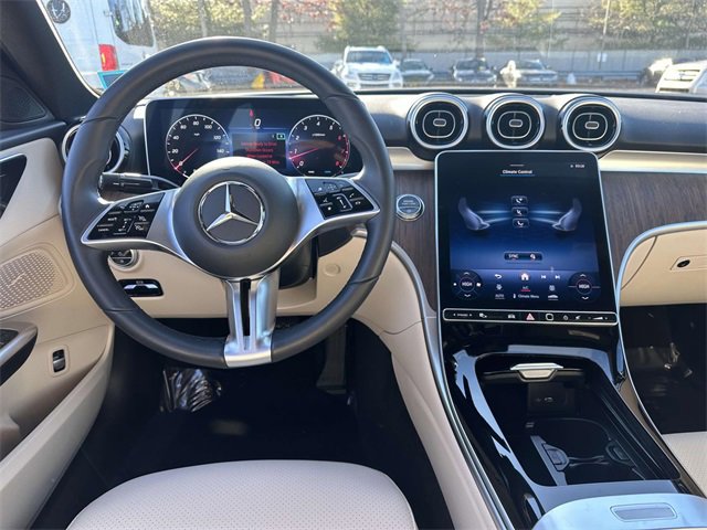 Used 2024 Mercedes-Benz C 300 4MATIC Sedan image 5