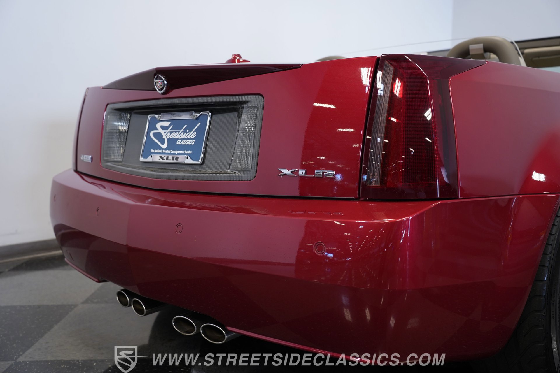 Used 2005 Cadillac XLR image 36