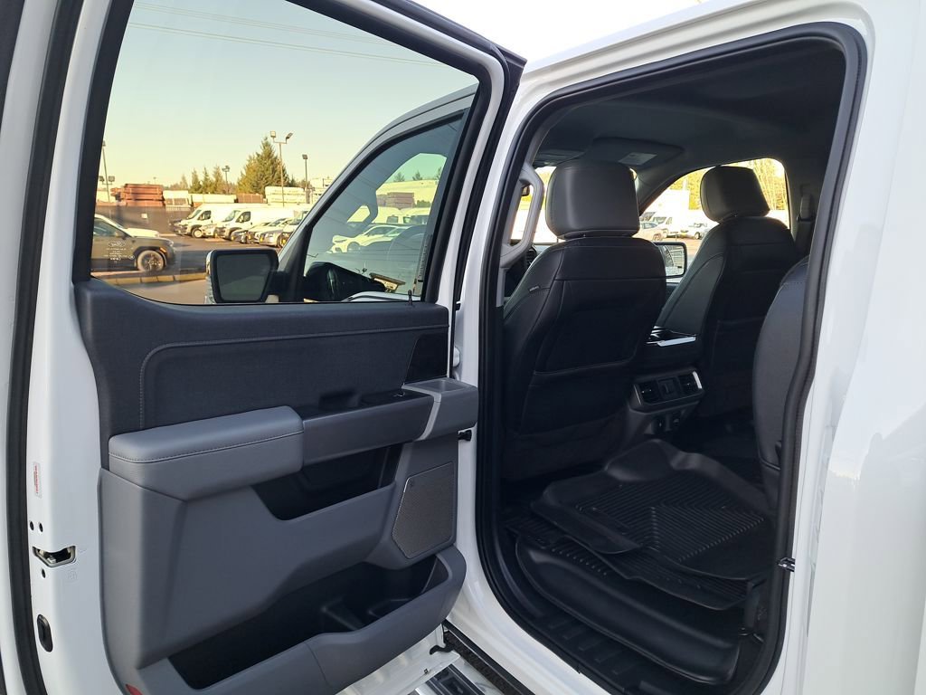 Used 2023 Ford F150 Lariat image 13