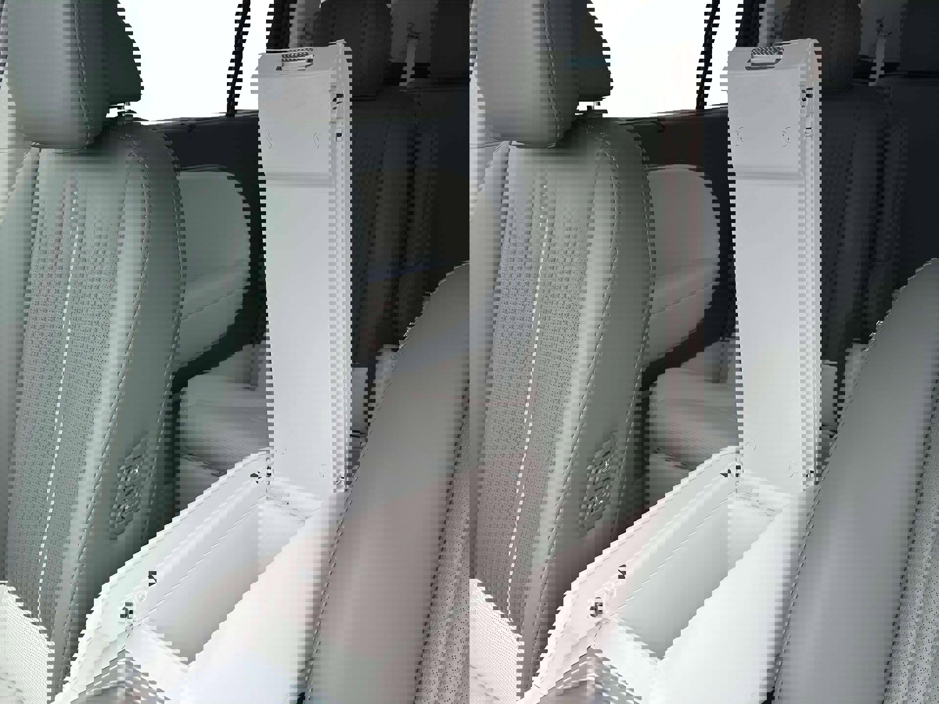 New 2026 Hyundai Ioniq 9 Calligraphy image 18