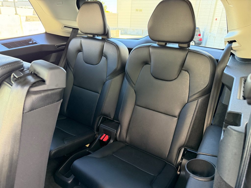 Used 2016 Volvo XC90 T8 Momentum w/ Vision Package AWD/4WD image 25