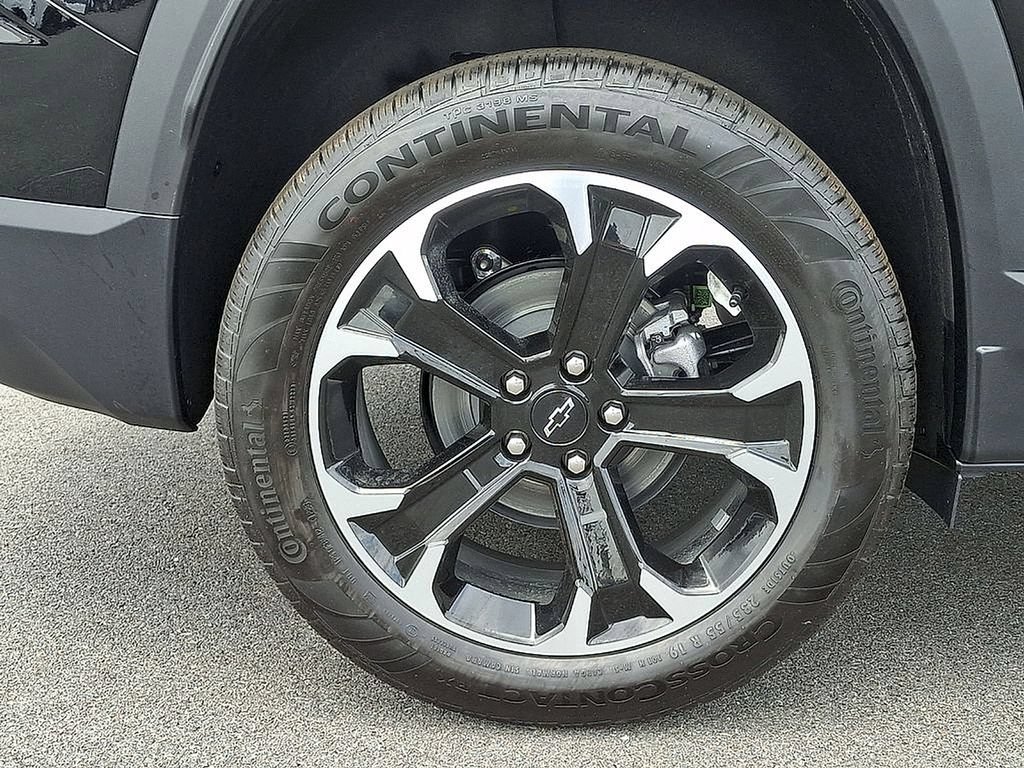 New 2026 Chevrolet Equinox LT w/ Convenience Package II AWD/4WD image 5