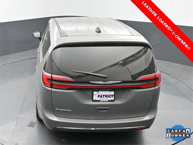 Used 2023 Chrysler Pacifica Touring-L image 32