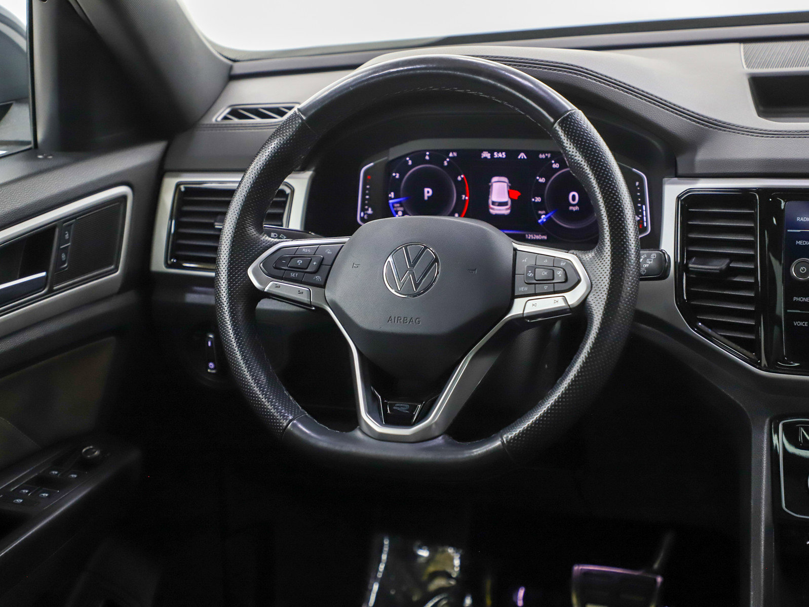 Used 2022 Volkswagen Atlas Cross Sport SEL R-Line image 14