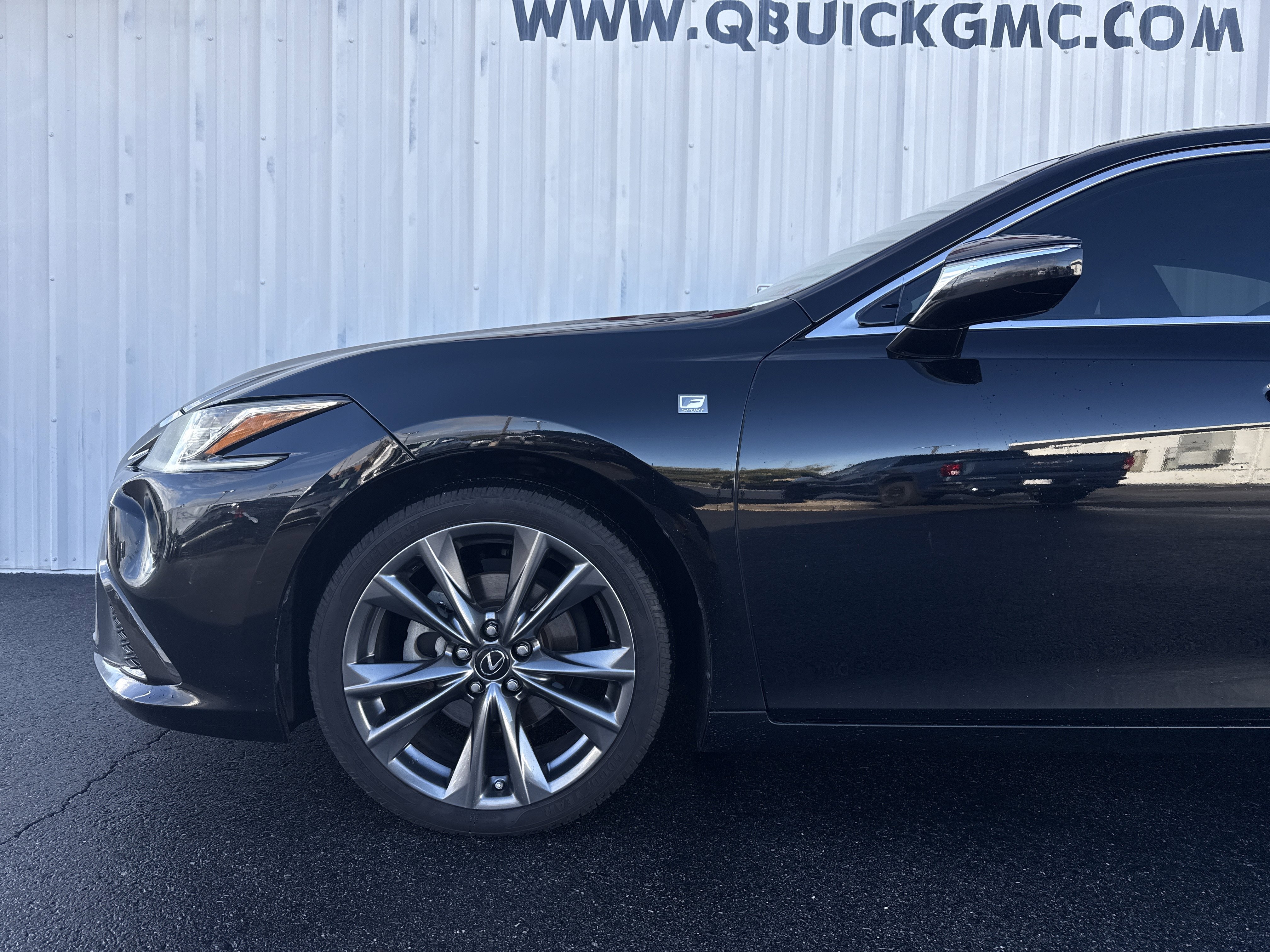 Used 2019 Lexus ES 350 F Sport image 4