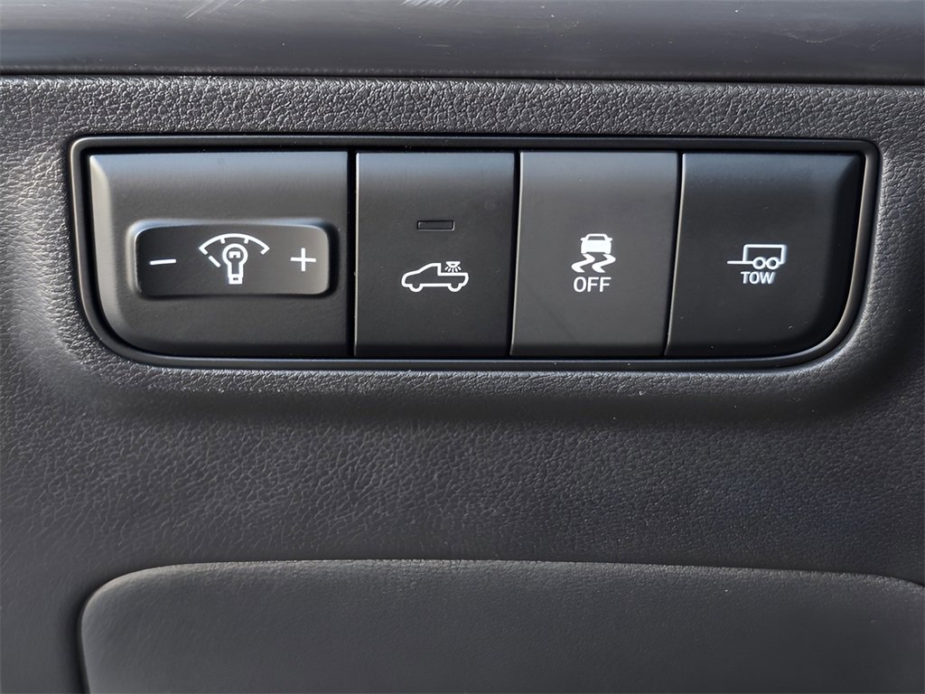 Used 2025 Hyundai Santa Cruz Limited image 25