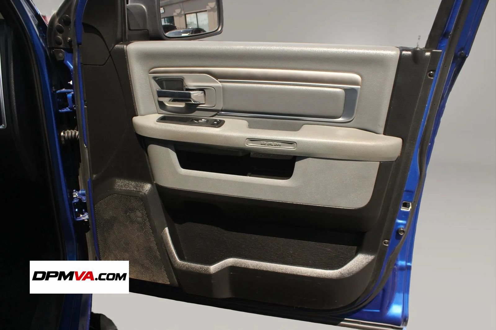 Used 2019 RAM 1500 Classic SLT w/ Luxury Group AWD/4WD image 26