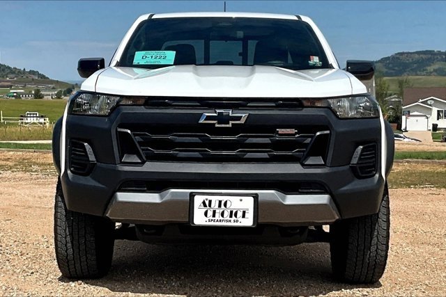 Used 2024 Chevrolet Colorado Trail Boss w/ Safety Package image 2