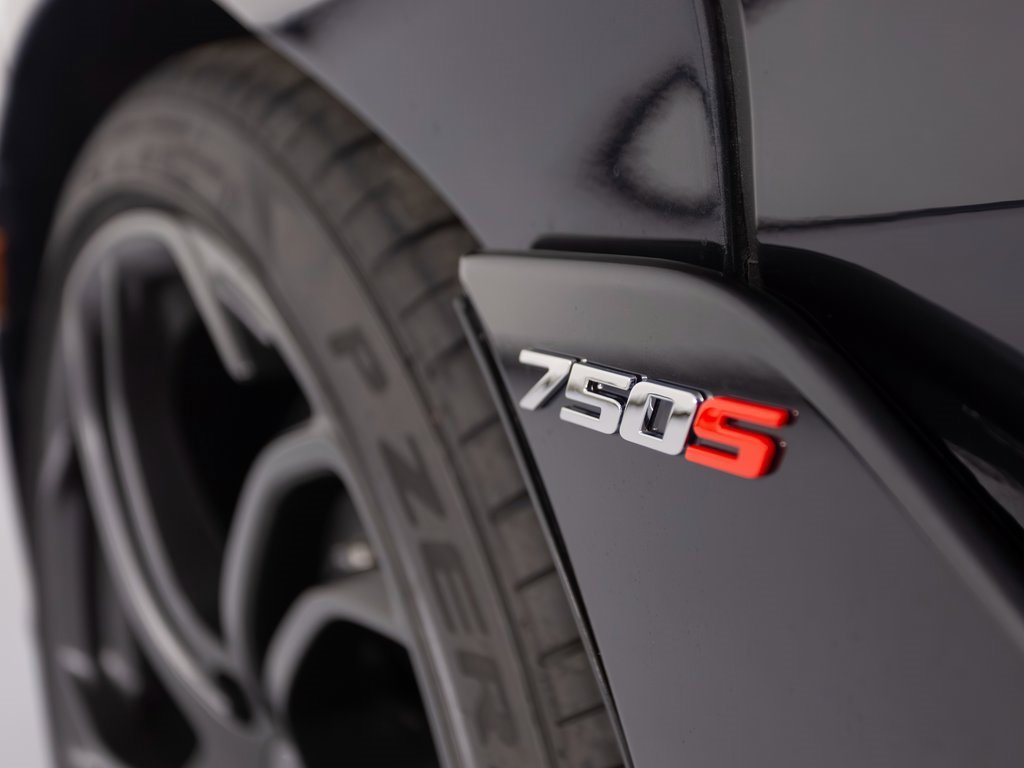 Used 2024 McLaren 750S Spider image 41