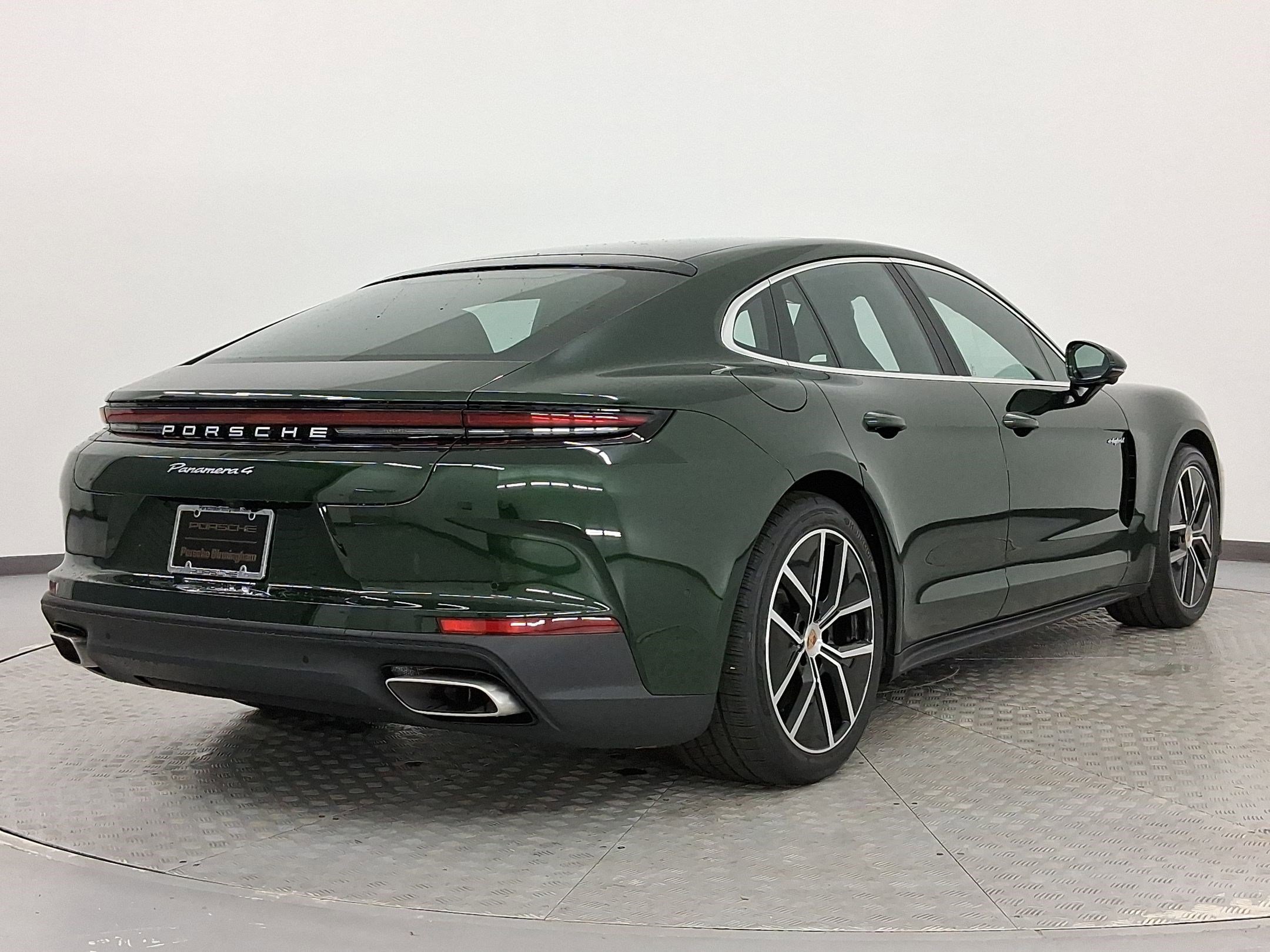 New 2026 Porsche Panamera 4 image 9