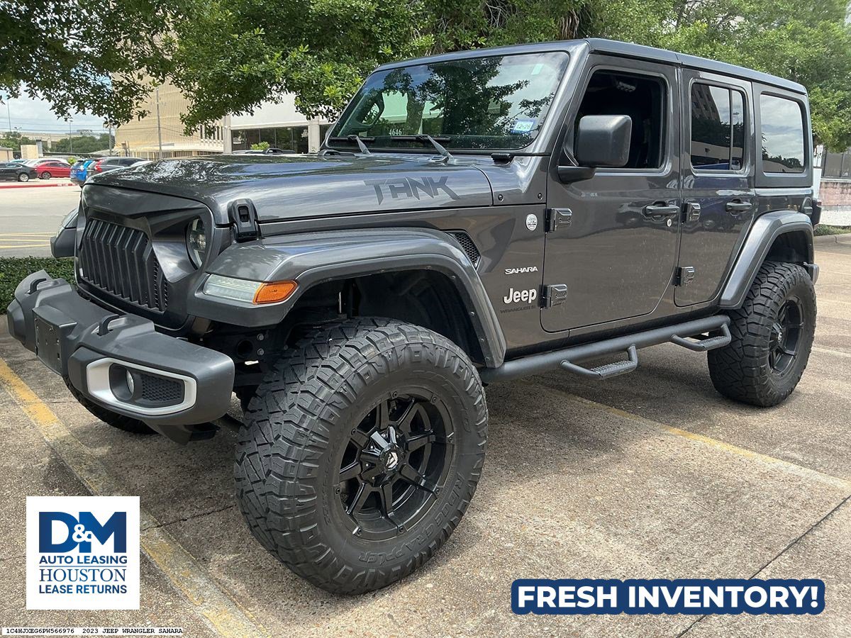 Used 2023 Jeep Wrangler Unlimited Sahara w/ LED Lighting Group AWD/4WD image 2
