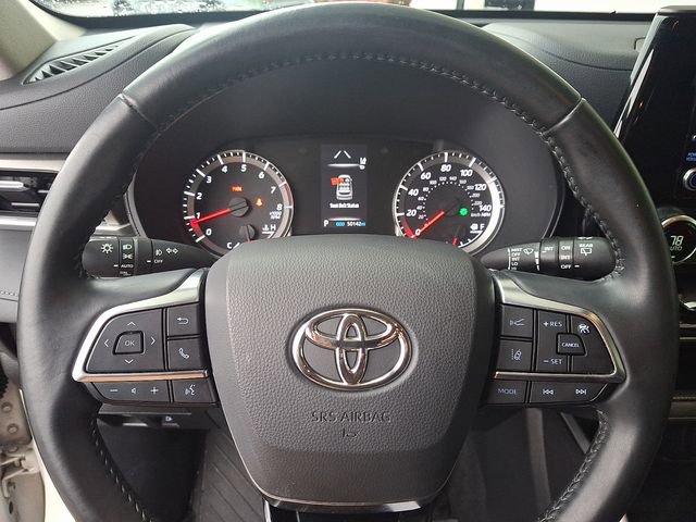 Used 2021 Toyota Highlander LE image 18