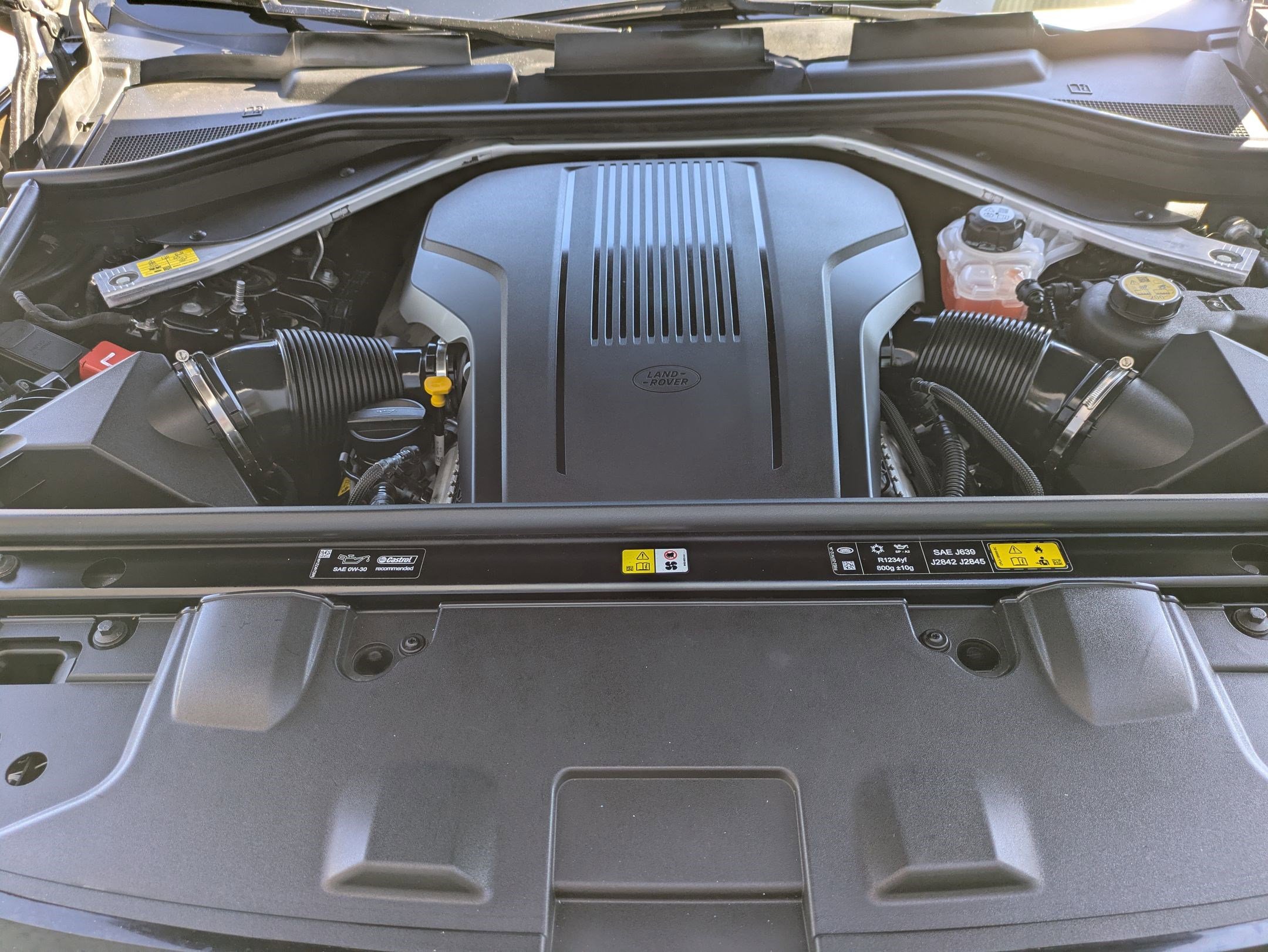 Certified 2024 Land Rover Range Rover SE image 31