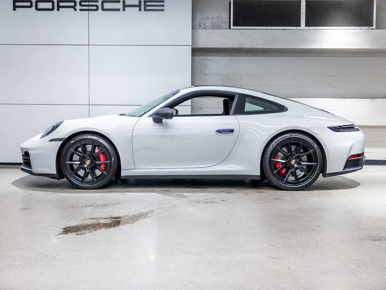 Certified 2025 Porsche 911 Carrera S RWD image 2