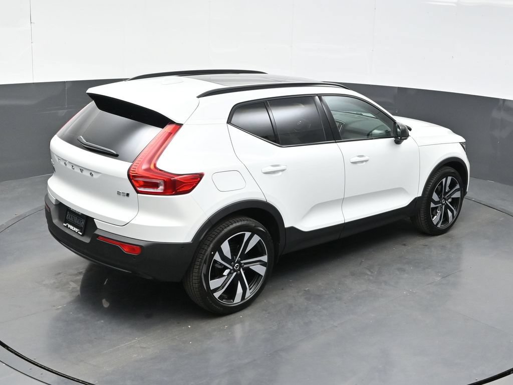 New 2026 Volvo XC40 B5 Ultra w/ Protection Package Premier AWD/4WD image 37