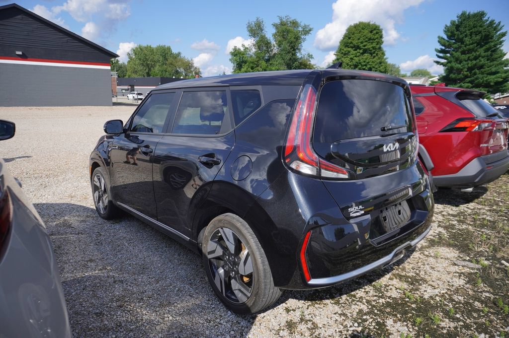 Used 2024 Kia Soul GT-Line FWD image 5