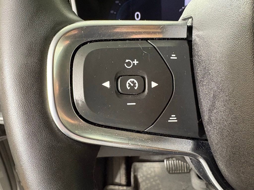 Used 2023 Volvo XC40 B5 Plus w/ Driver Assist Package image 23
