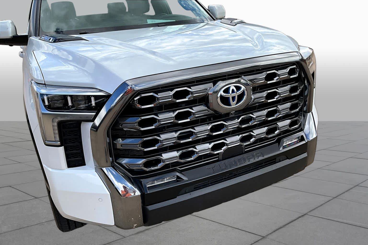 Used 2024 Toyota Tundra Platinum AWD/4WD image 29