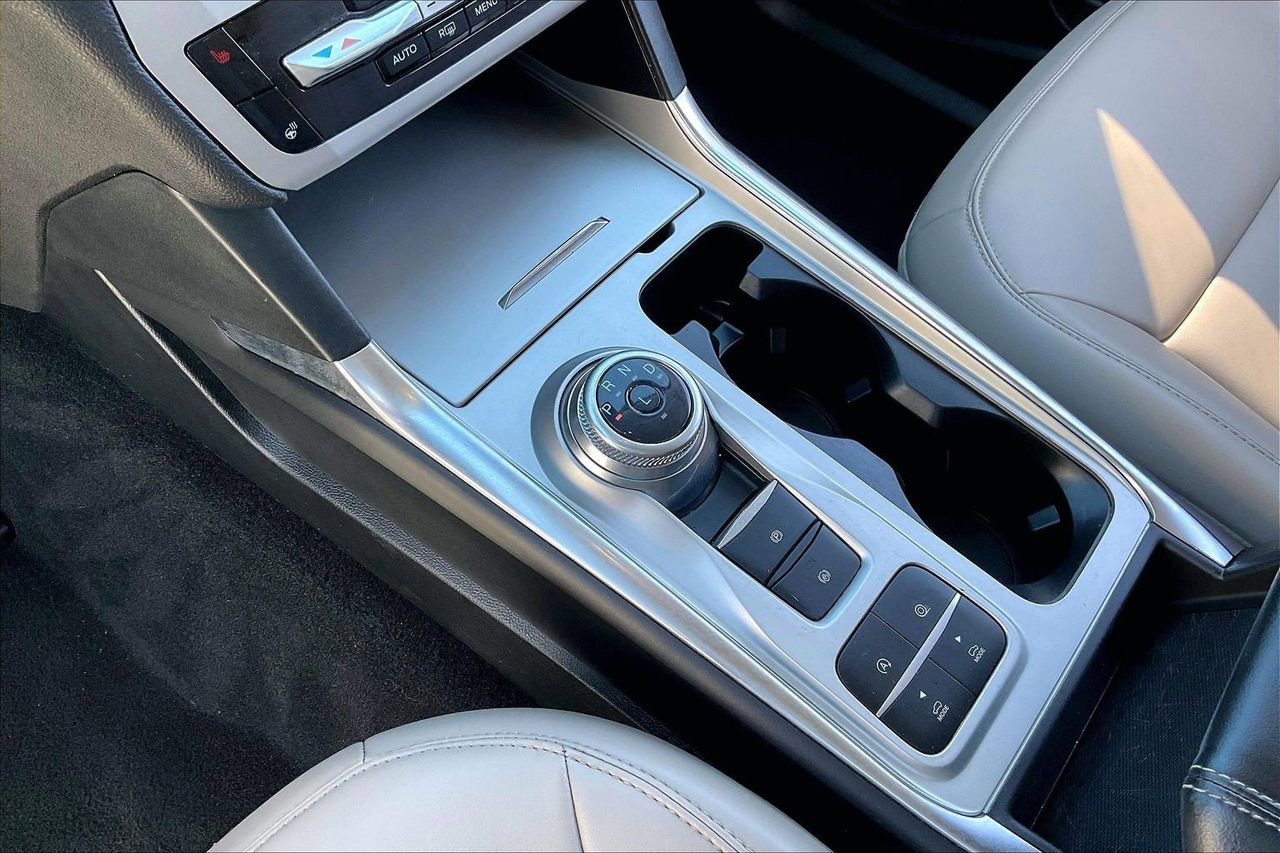 Used 2024 Ford Explorer XLT w/ Equipment Group 202A image 31