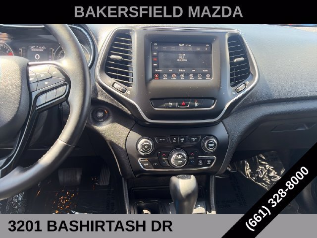 Used 2020 Jeep Cherokee Latitude Plus FWD image 19