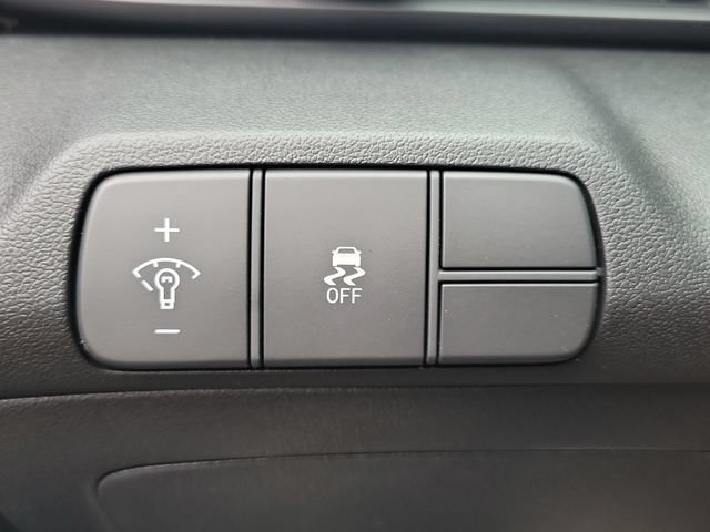 New 2026 Hyundai Elantra SEL Sport FWD image 18