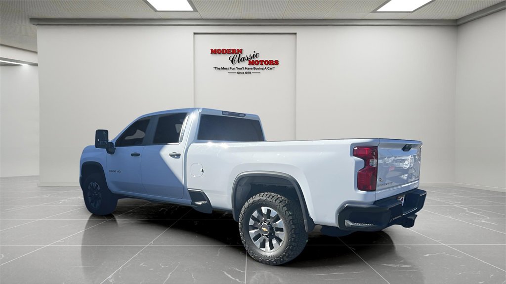 Used 2024 Chevrolet Silverado 2500 Custom w/ Custom Value Package image 5