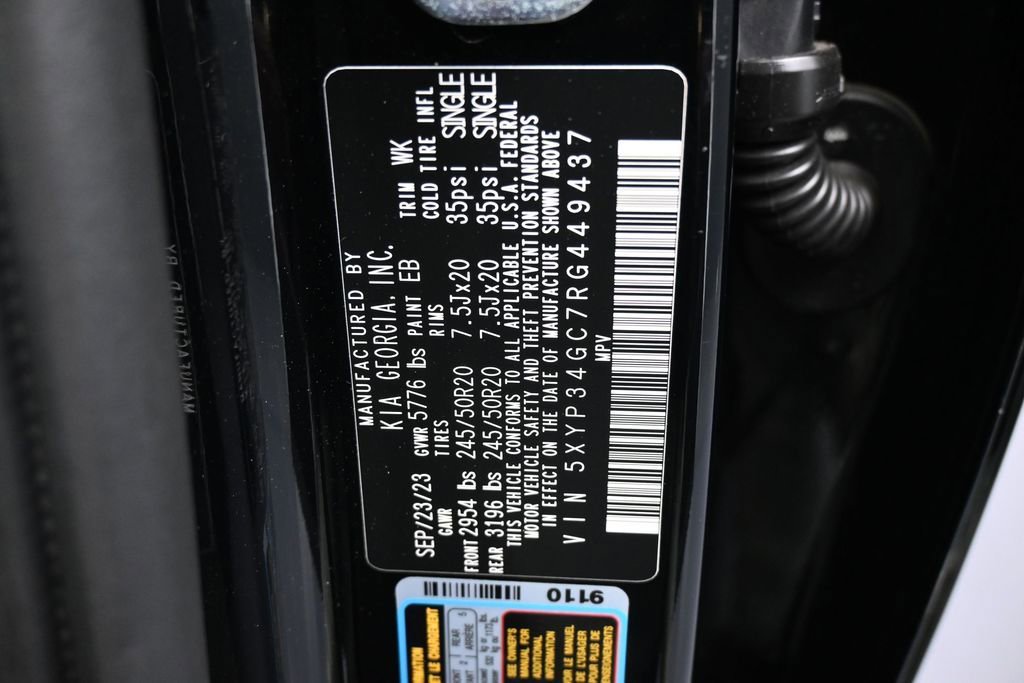 Used 2024 Kia Telluride EX w/ EX Captain's Chair Package FWD image 17