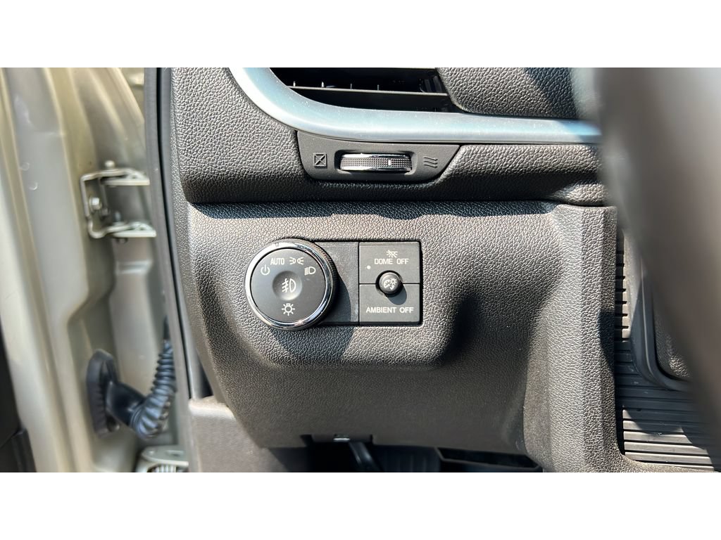 Used 2015 Chevrolet Traverse LT AWD/4WD image 23