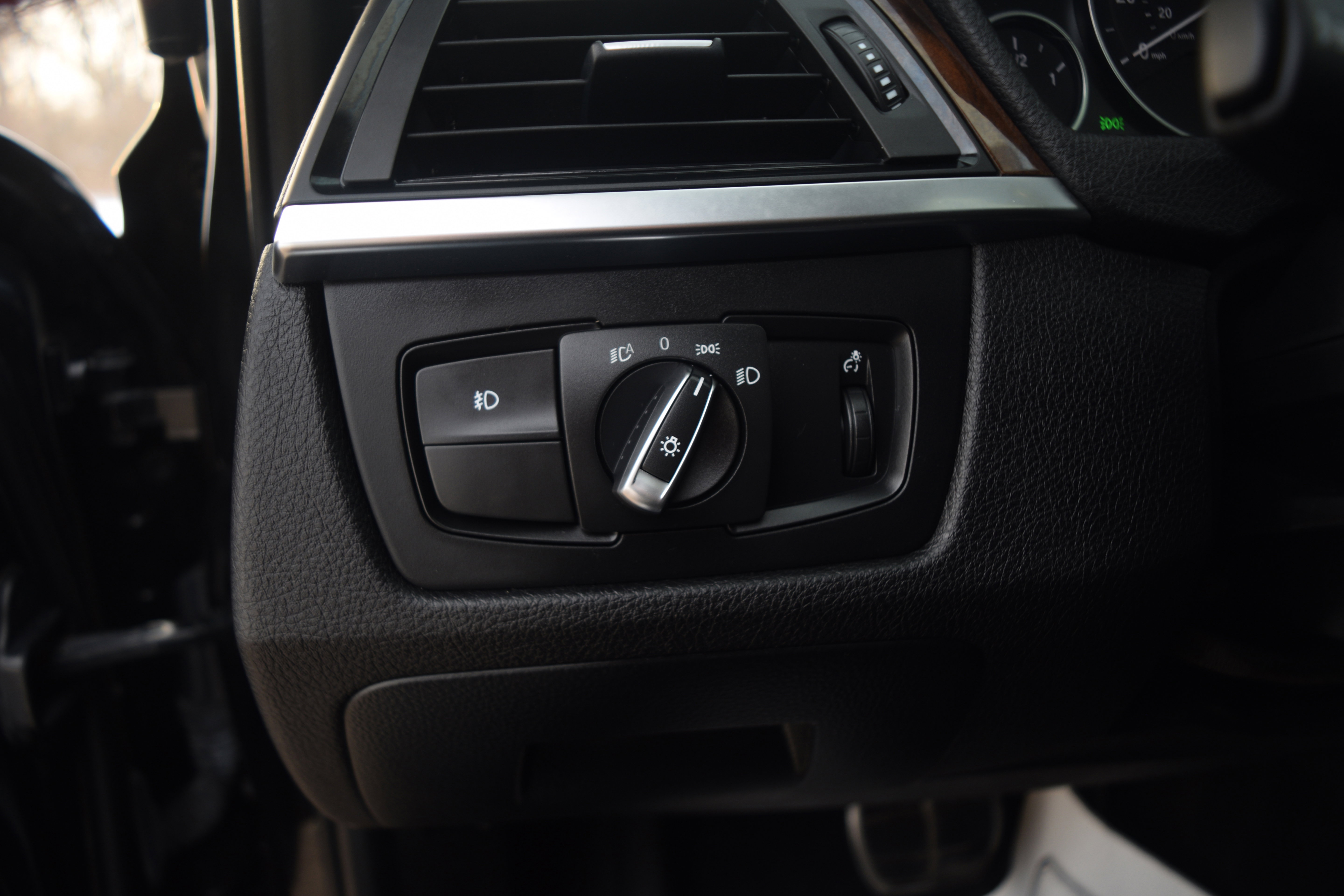 Used 2014 BMW 335i Sedan image 7