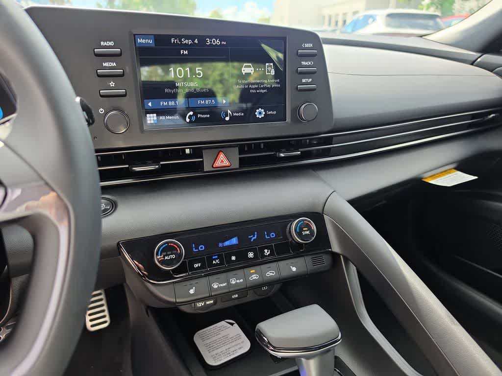 New 2026 Hyundai Elantra SEL Sport FWD image 28