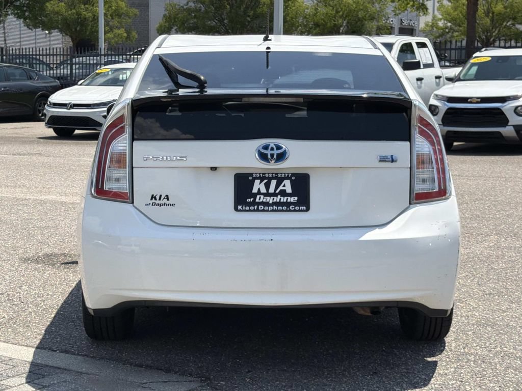 Used 2015 Toyota Prius Two FWD image 5