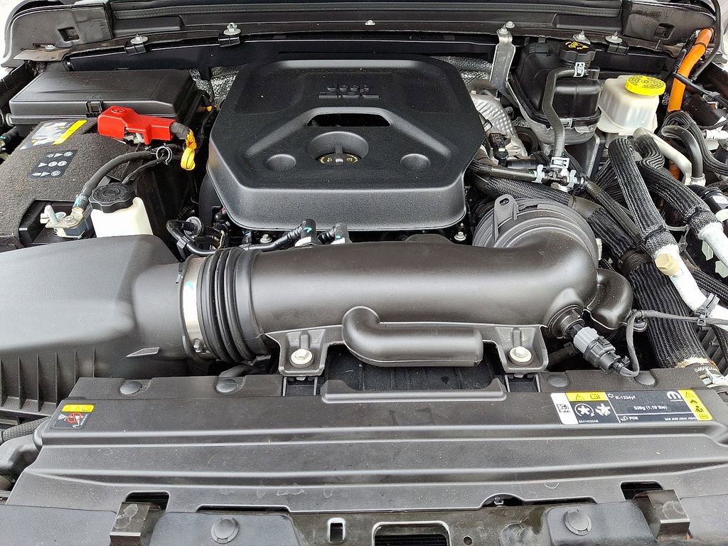 Used 2024 Jeep Wrangler Unlimited Rubicon 4xe image 28