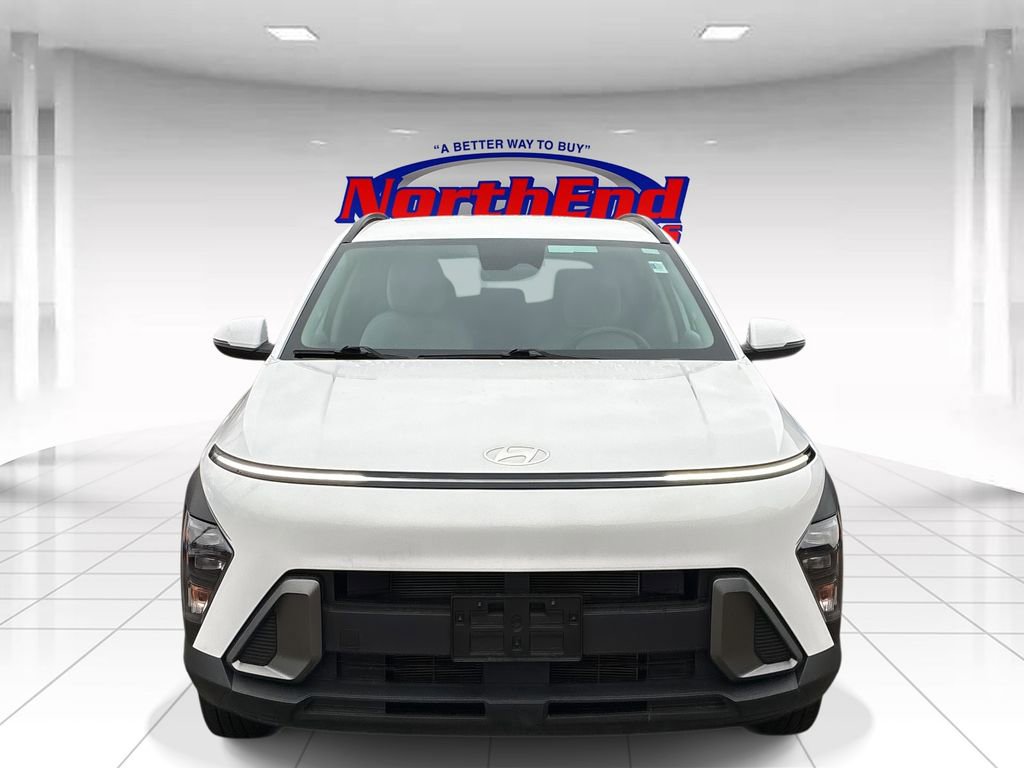 Used 2024 Hyundai Kona SEL w/ Convenience Package image 2
