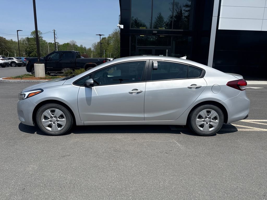 Used 2017 Kia Forte LX FWD video 2