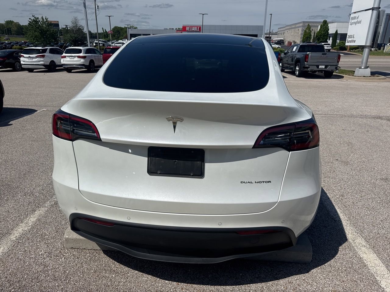 Used 2022 Tesla Model Y Long Range AWD/4WD image 4