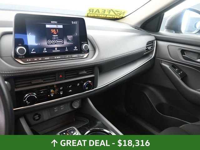 Used 2024 Nissan Rogue S image 23