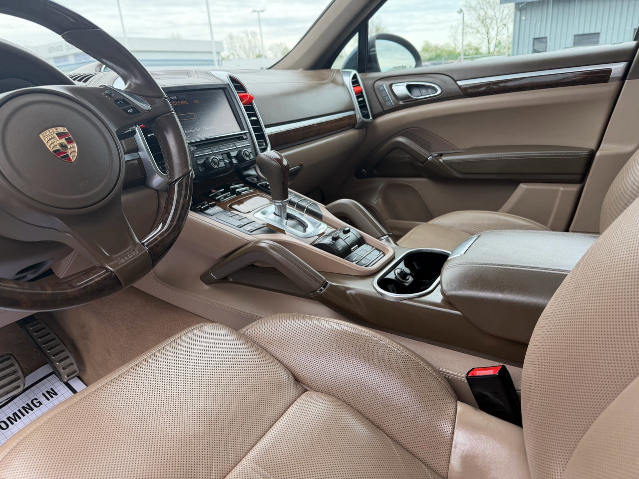 Used 2014 Porsche Cayenne S image 19