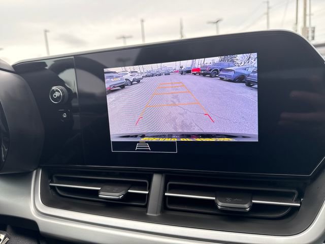 Used 2025 Chevrolet Trax LS image 25