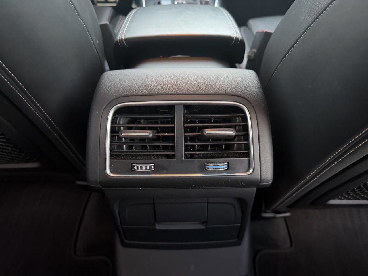 Used 2015 Audi SQ5 Premium Plus AWD/4WD image 28