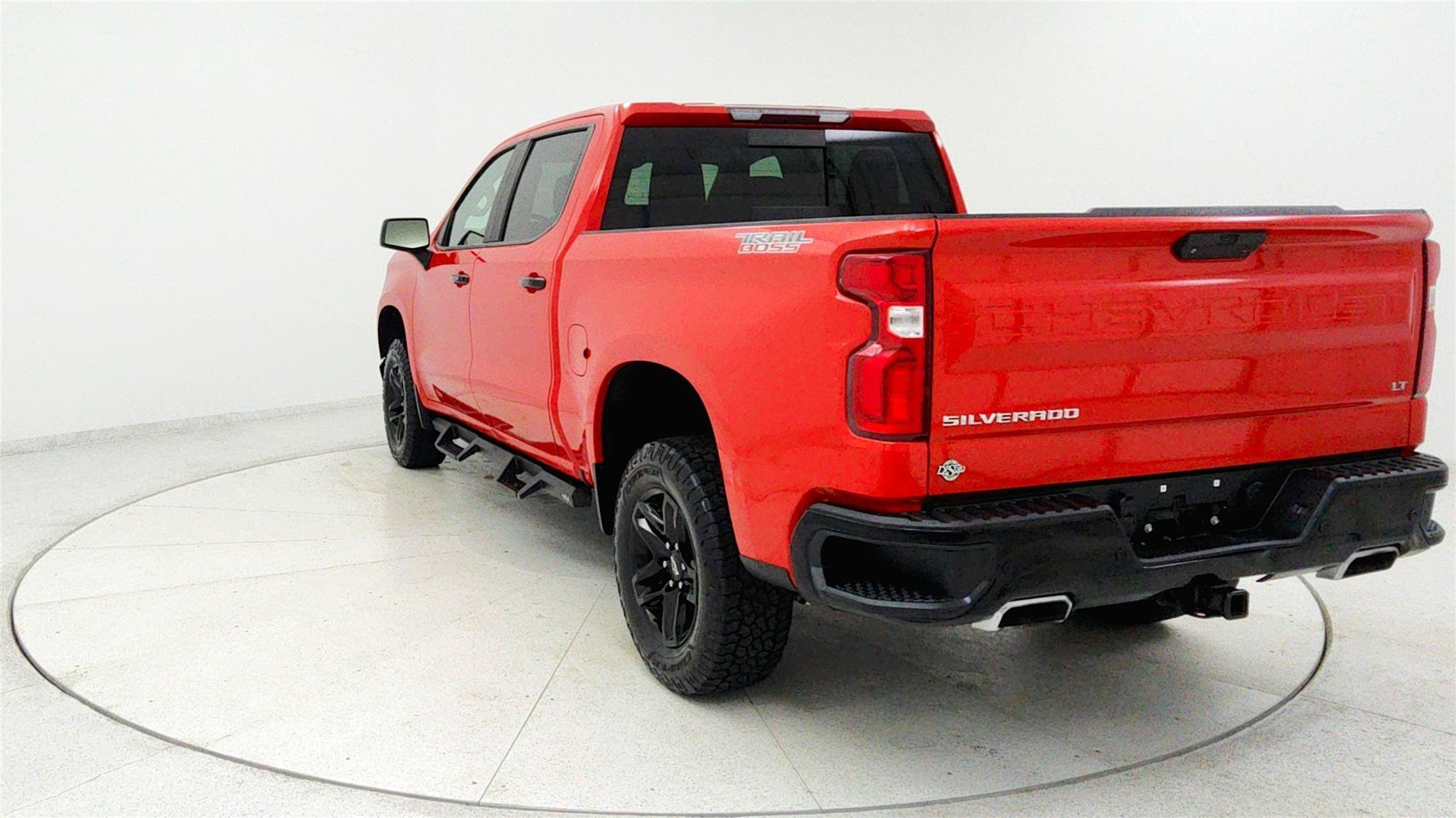 Used 2021 Chevrolet Silverado 1500 LT Trail Boss w/ Convenience Package II AWD/4WD image 4